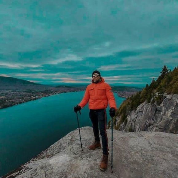 Meet your Posher, Ayoub - Picture 1 of 1